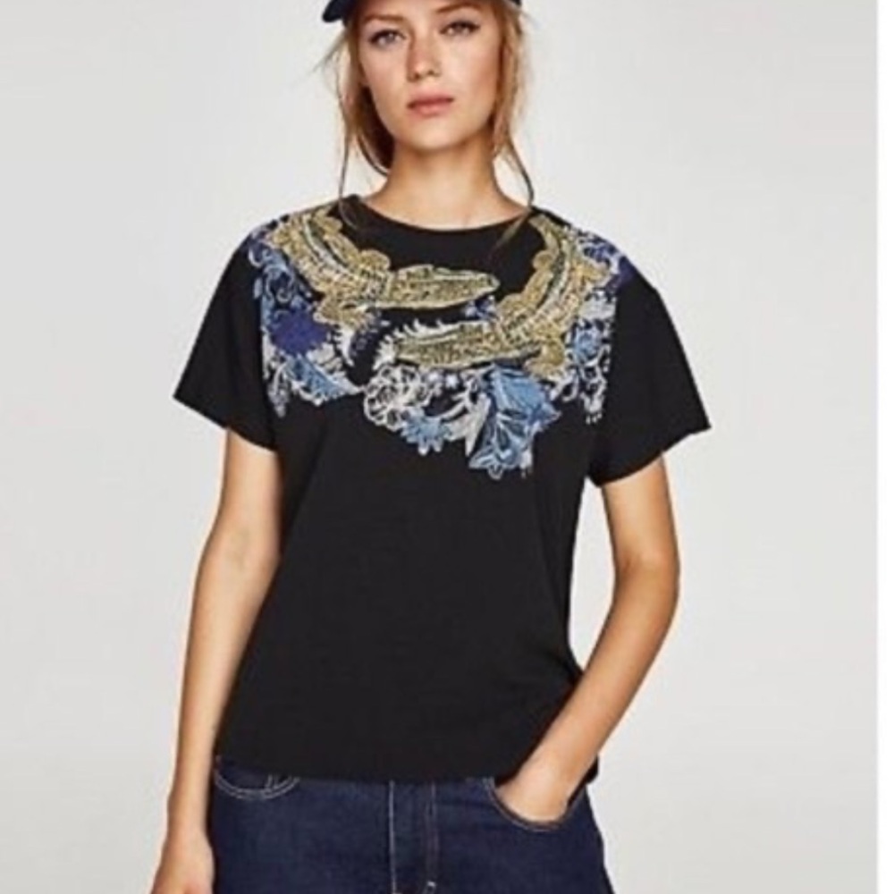 Zara Black Knit Top shirt with floral and alligator design size small S B141